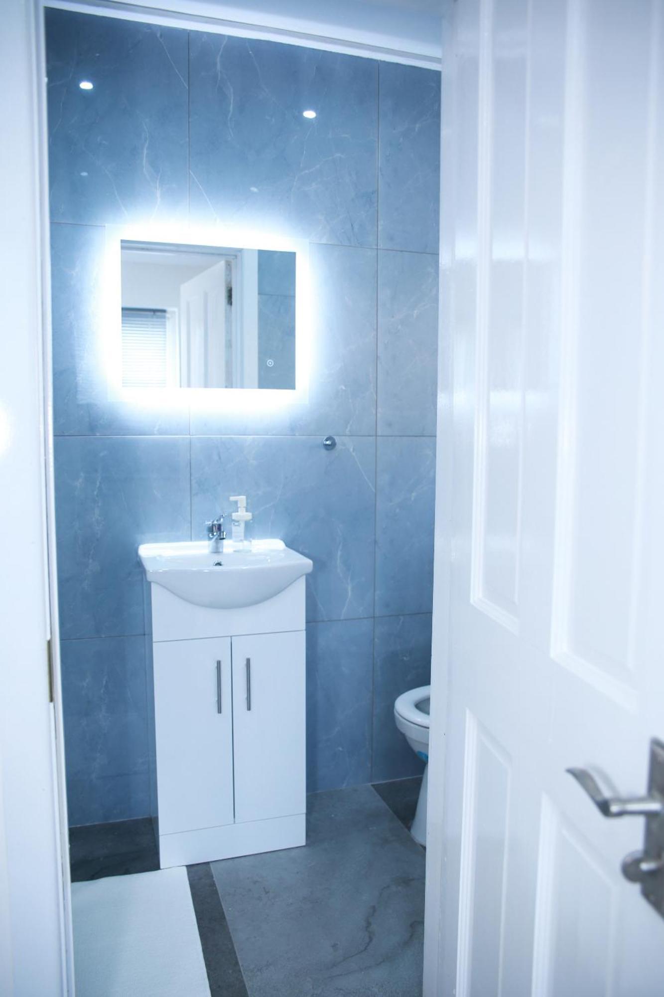 South Harrow Apartment Londra Esterno foto